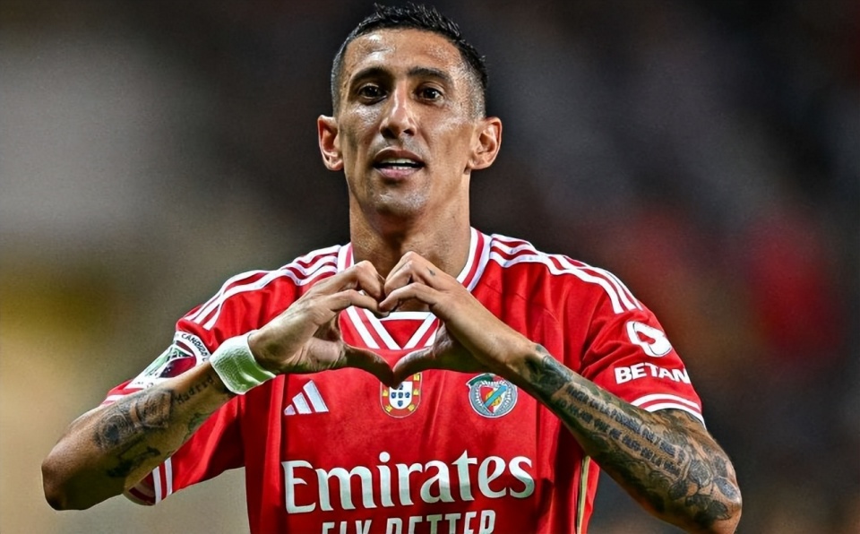 网页版入口地址-风云突变法兰克福集结日临场应变今晚费耶诺德调整名单以备意大利杯，里昂围绕中超再遭质疑看傻球迷(法兰克福冠军赛今日)