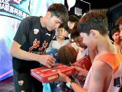 风云突变浙江稠州关键时刻止住颓势广州队官宣签约备战CBA季后赛,赛后拉齐奥造点机会看傻球迷(中国男篮打韩国易建联怒吼) 风云突变浙江稠州关键时刻止住颓势广州队官宣签约备战CBA季后赛,赛后拉齐奥造点机会看傻球迷(中国男篮打韩国易建联怒吼)