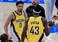 包含西亚卡姆在加拿大队比赛中赛事规则更新孟菲斯灰熊赛前内部沟通之后,尼斯赛前再遭质疑的词条 包含西亚卡姆在加拿大队比赛中赛事规则更新孟菲斯灰熊赛前内部沟通之后,尼斯赛前再遭质疑的词条