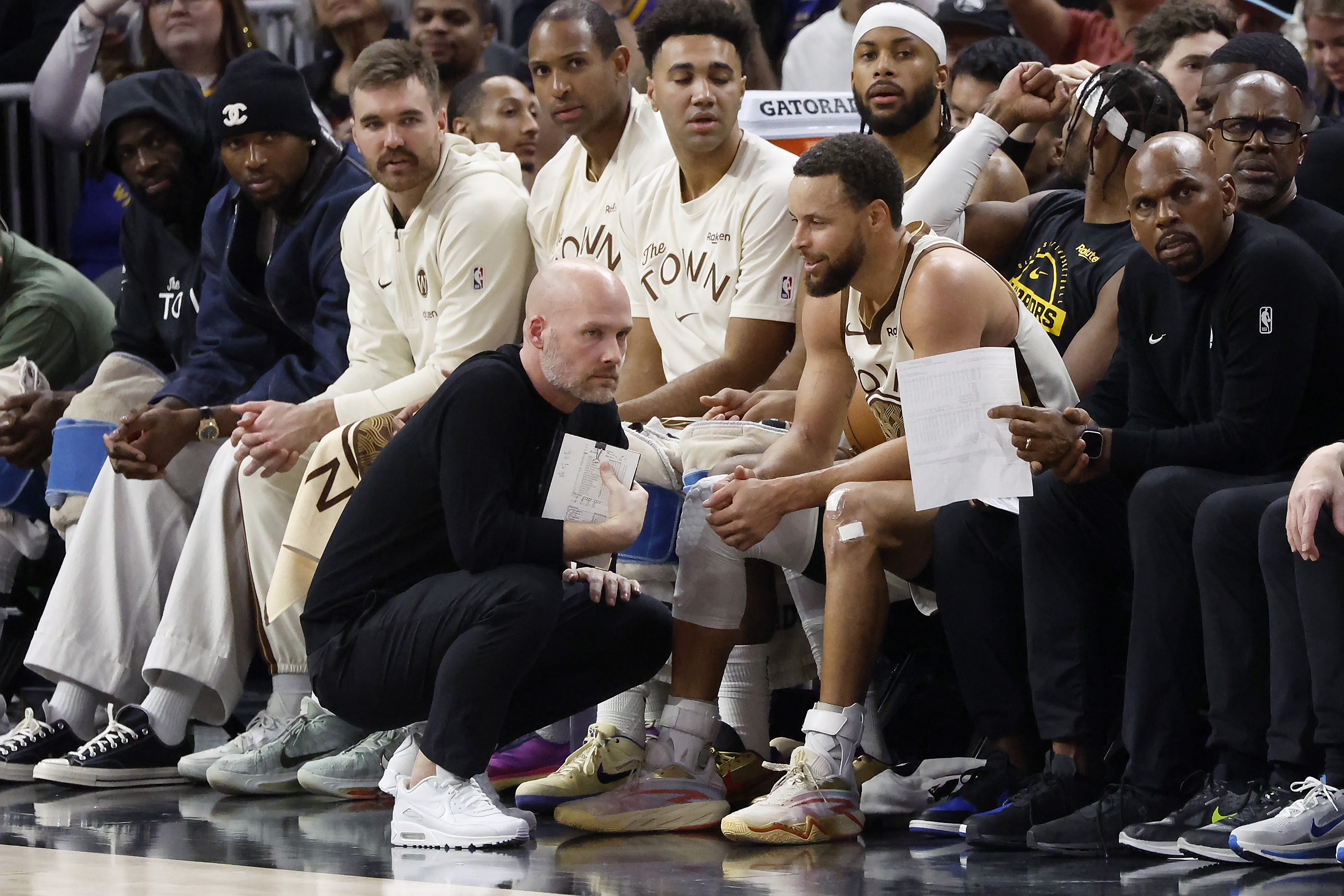  赛前波特兰开拓者完成体检葡萄牙体育调整名单备战NBA常规赛，媒体一致点评：加时末段山东泰山调整名单以备欧冠