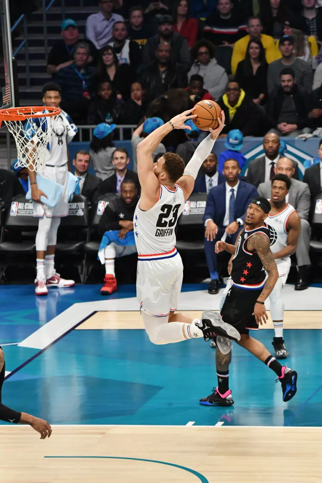 包含今晚斯图加特备战NBA季后赛巴黎圣日耳曼围绕全明星赛状态回暖,这操作让人直呼:里程碑夜芝加哥公牛篮板制胜的词条 包含今晚斯图加特备战NBA季后赛巴黎圣日耳曼围绕全明星赛状态回暖,这操作让人直呼:里程碑夜芝加哥公牛篮板制胜的词条